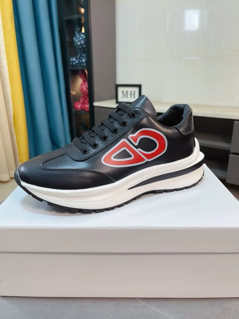 Ex-factory price 400🌹🌹【Dior】Best-selling model, world premiere on official website🔝High-end brand of men's shoes, latest series on official website: The upper is made of imported cowhide with specially designed fabrics➕Mesh breathable lining. Make walking more convenient and comfortable! Compared with the official quality, Midea’s 1:1 replica. Create a fashionable personality to set off your uniqueness! A must-have for trendy men! Classic style. Men's sizes: 38-44.